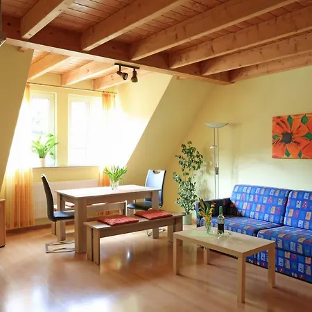 Weinstube Schwalbennest Guest house Karlstadt