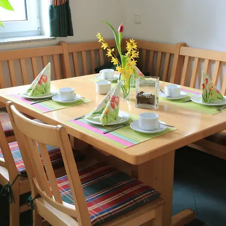 Weinstube Schwalbennest Guest house Karlstadt