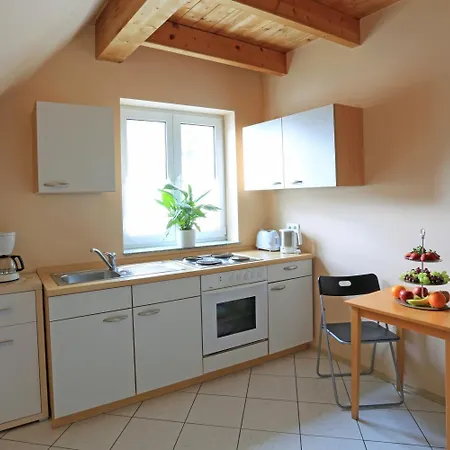 Weinstube Schwalbennest 3*
