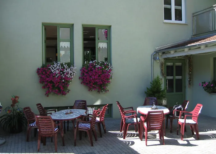 Πανσιόν Weinstube Schwalbennest