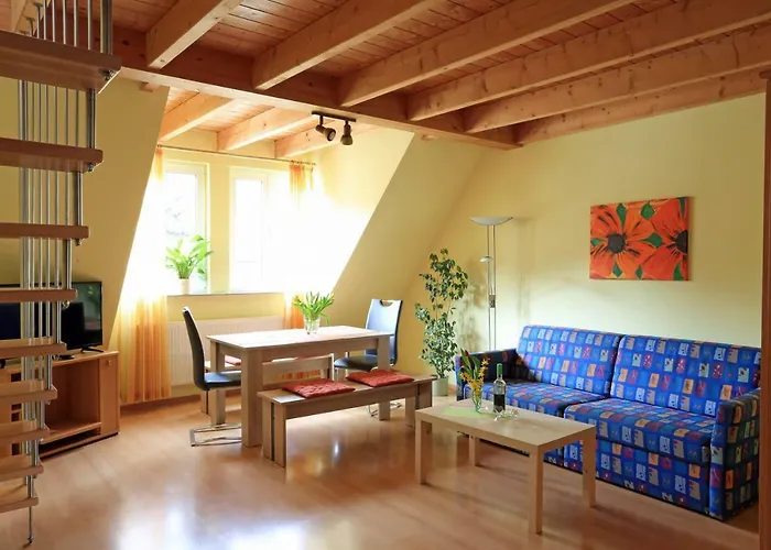 Weinstube Schwalbennest Πανσιόν Karlstadt